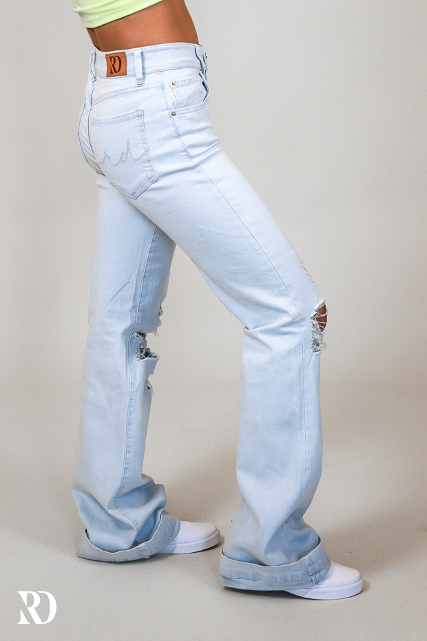 HOW TO STYLE: WHITE PANTS - Lagos City Chic by Mary Edoro