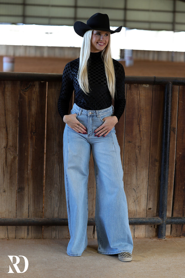 AVA WIDE LEG - LIGHT WASH