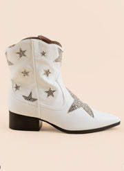 BETSEY JOHNSON EDISON WHITE | BOOTIES