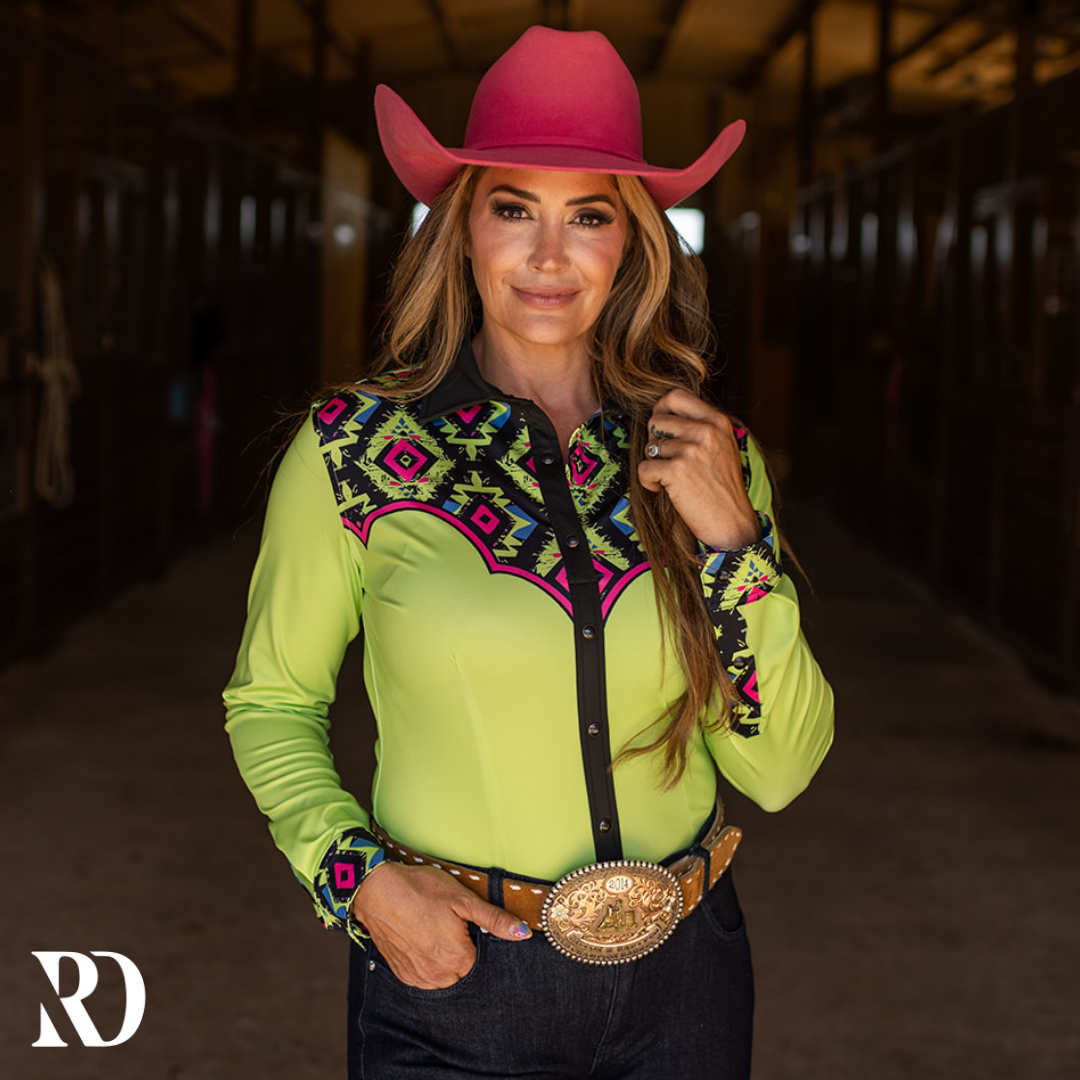 SHOWDOWN PERFORMANCE RODEO SHIRT MEDIUM