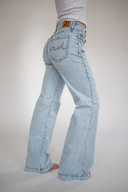 SIGNATURE TROUSER LIGHT WASH